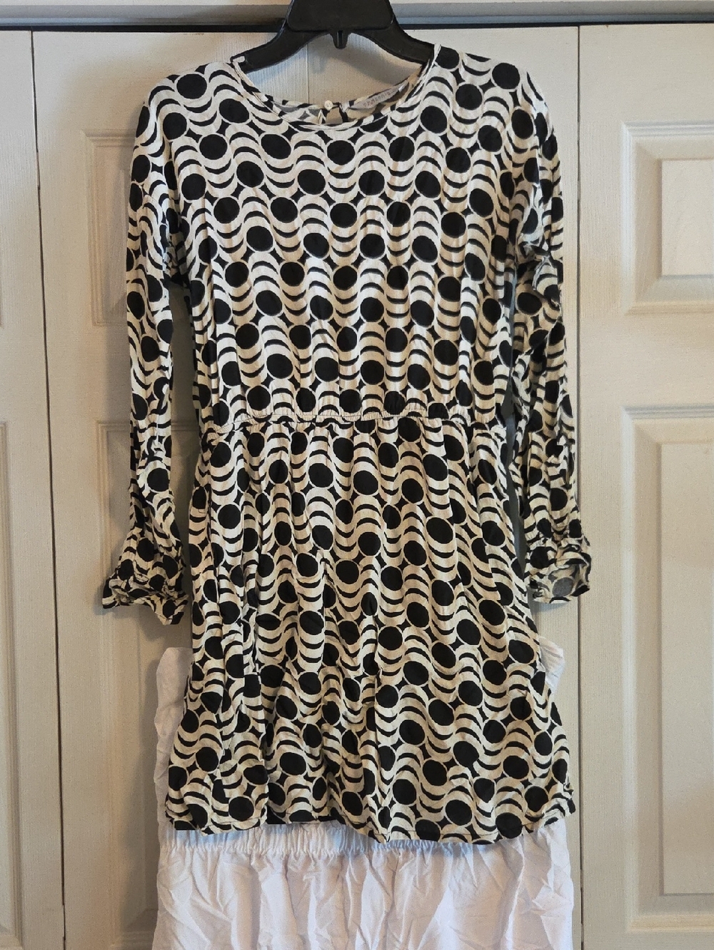Black & White Geometric Long-Sleeve Women's Dress With Pockets